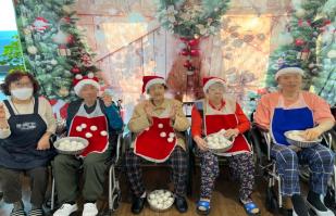 2025.12.11  “어르신들과 함께한 미리 크리스마스 산타 레크레이션”